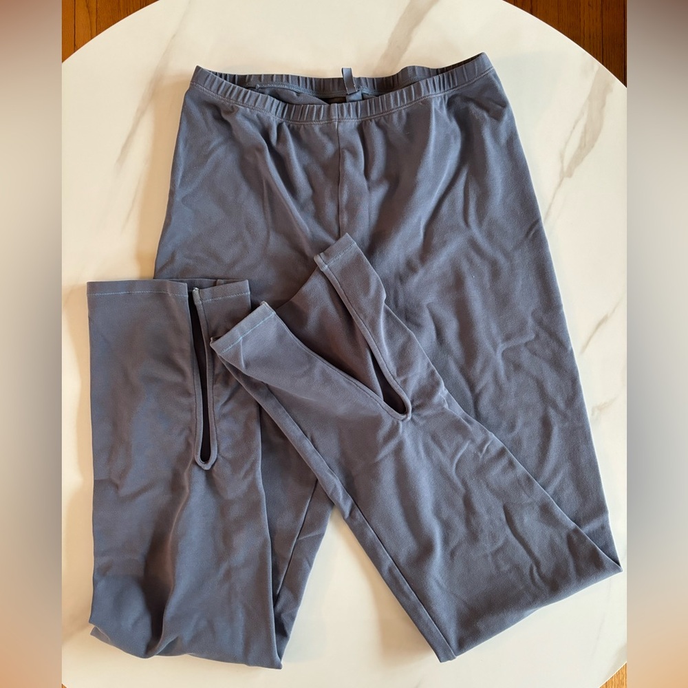 Skims split hem yoga pants, L